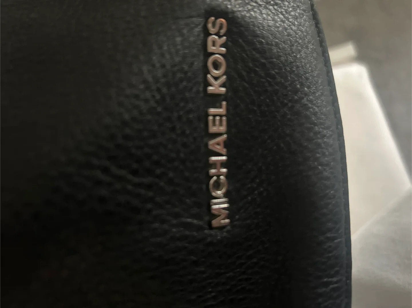 Michael Kors Black Leather Shoulder Bag image indicator(2)