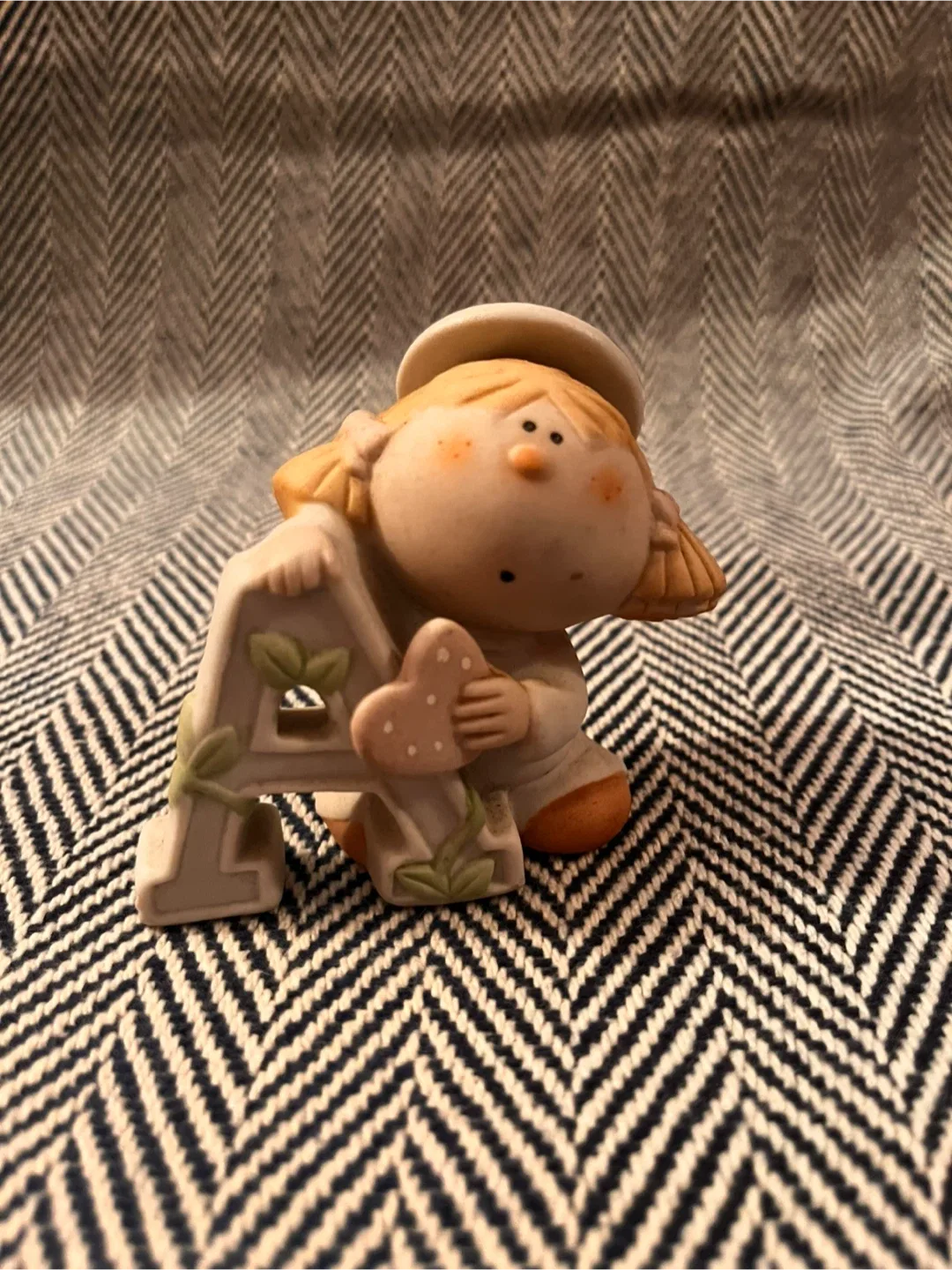 Vintage Bumpkin Letters Figurines - Rachel image indicator(3)