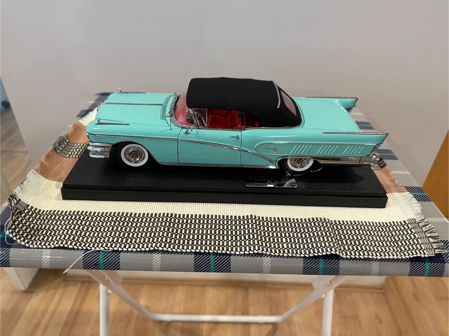 1958 Buick Limited Closed Convertible Diecast image indicator(6)