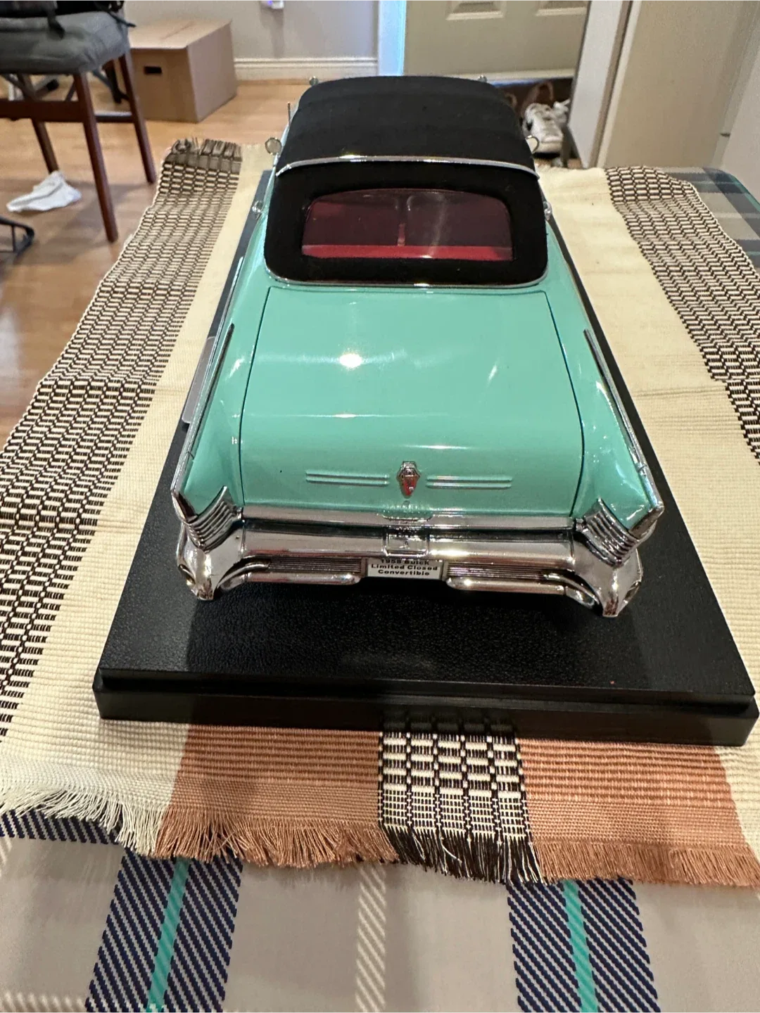 1958 Buick Limited Closed Convertible Diecast image indicator(2)