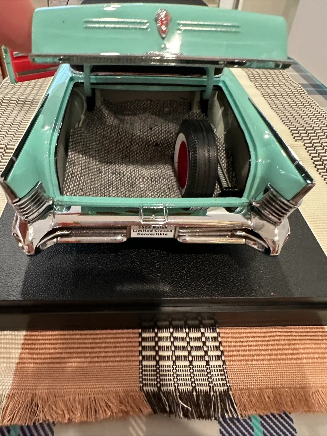 1958 Buick Limited Closed Convertible Diecast image indicator(4)