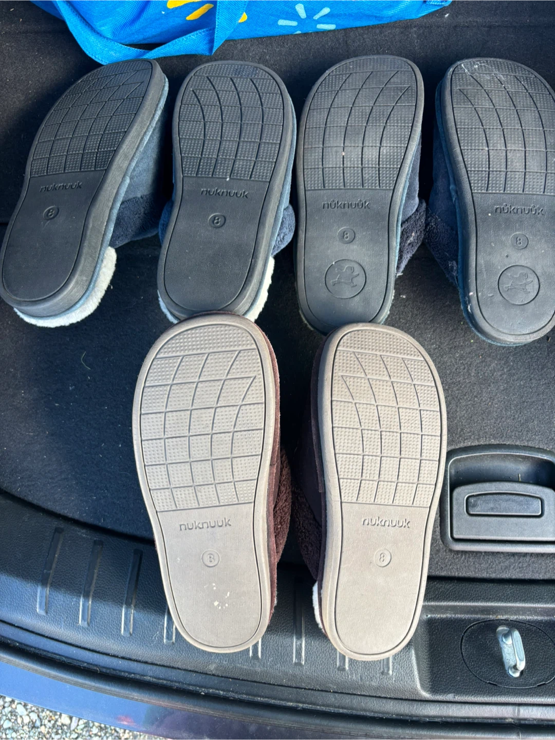 Nuknuuk Slippers, Size 8 - photo 3
