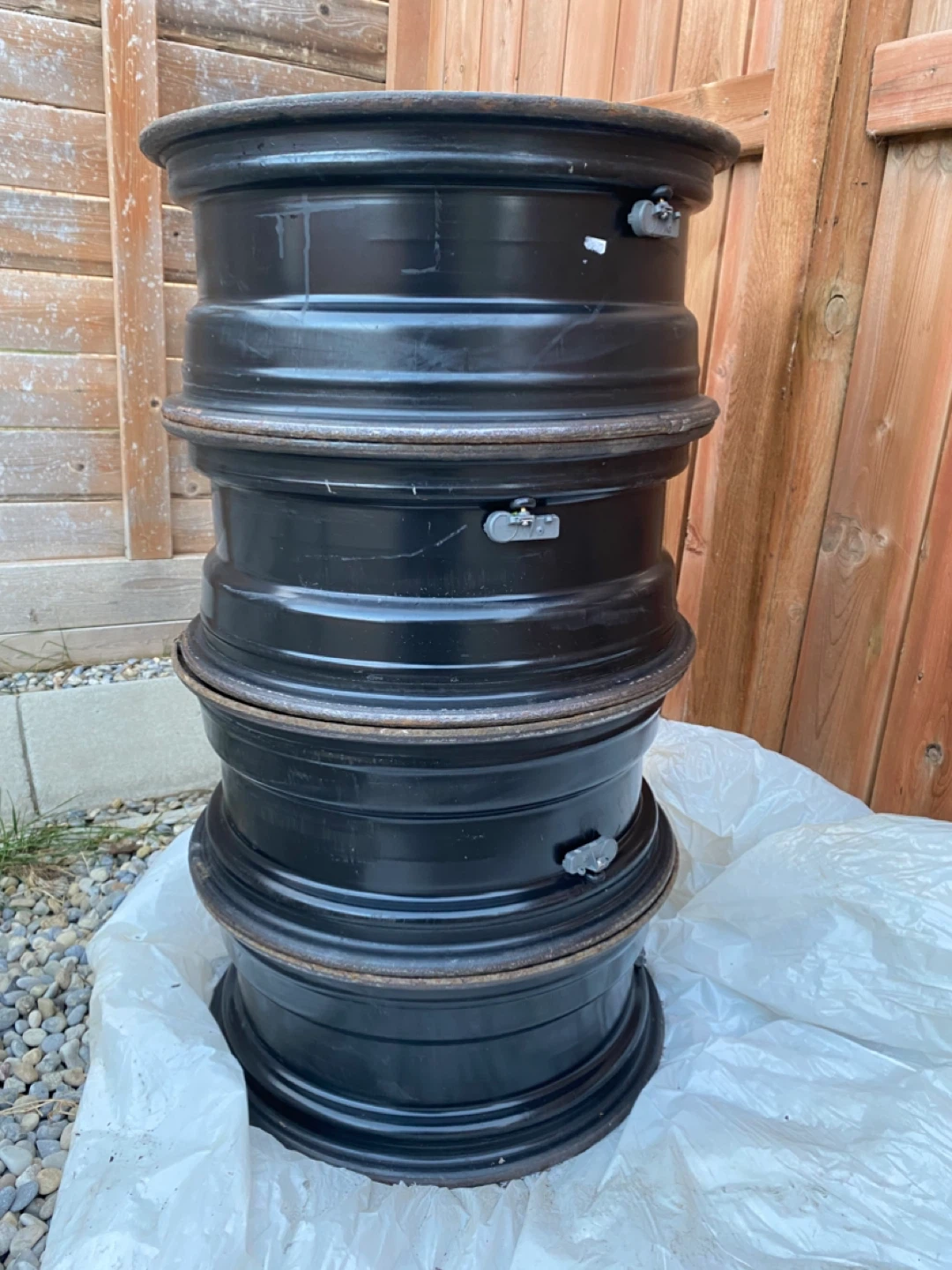 17 inch Chevrolet Equinox Steel Rims – Set of 4 (Good Condition) - photo 2