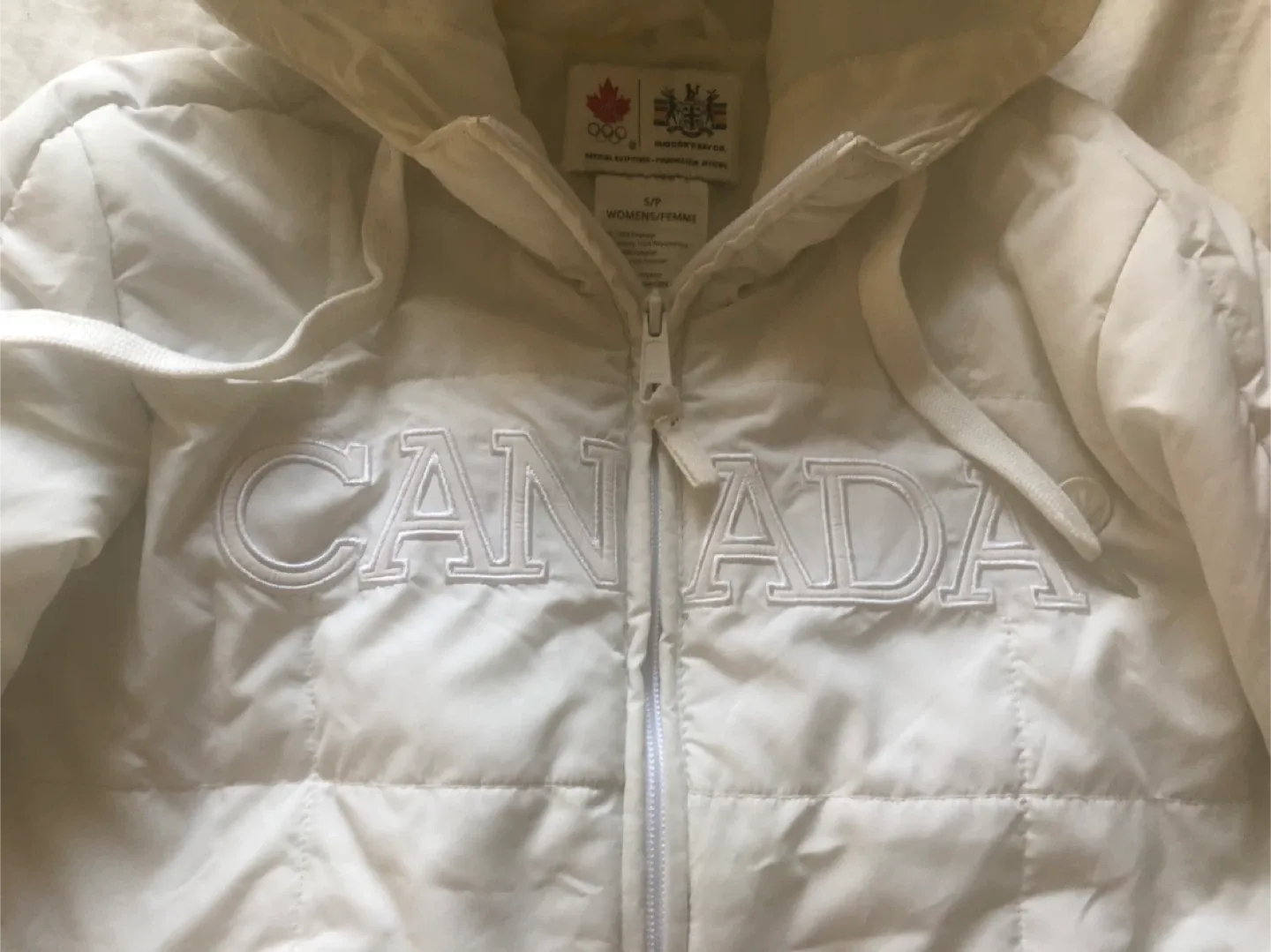 Hudson's Bay Olympic Canada Jacket - Women's S/P image indicator(2)
