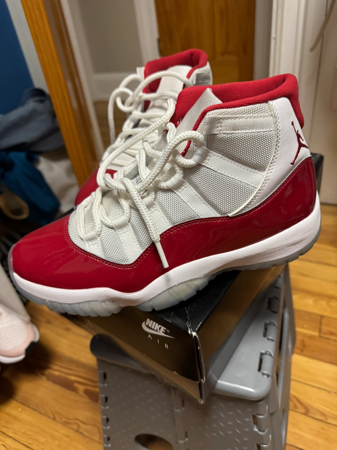 Air Jordan 11 Retro Cherry Size 8.5 - photo 5