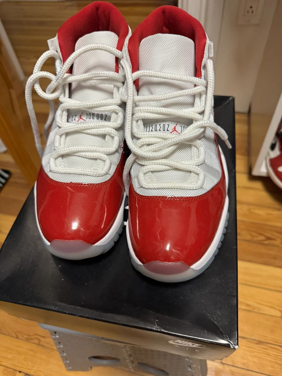 Air Jordan 11 Retro Cherry Size 8.5