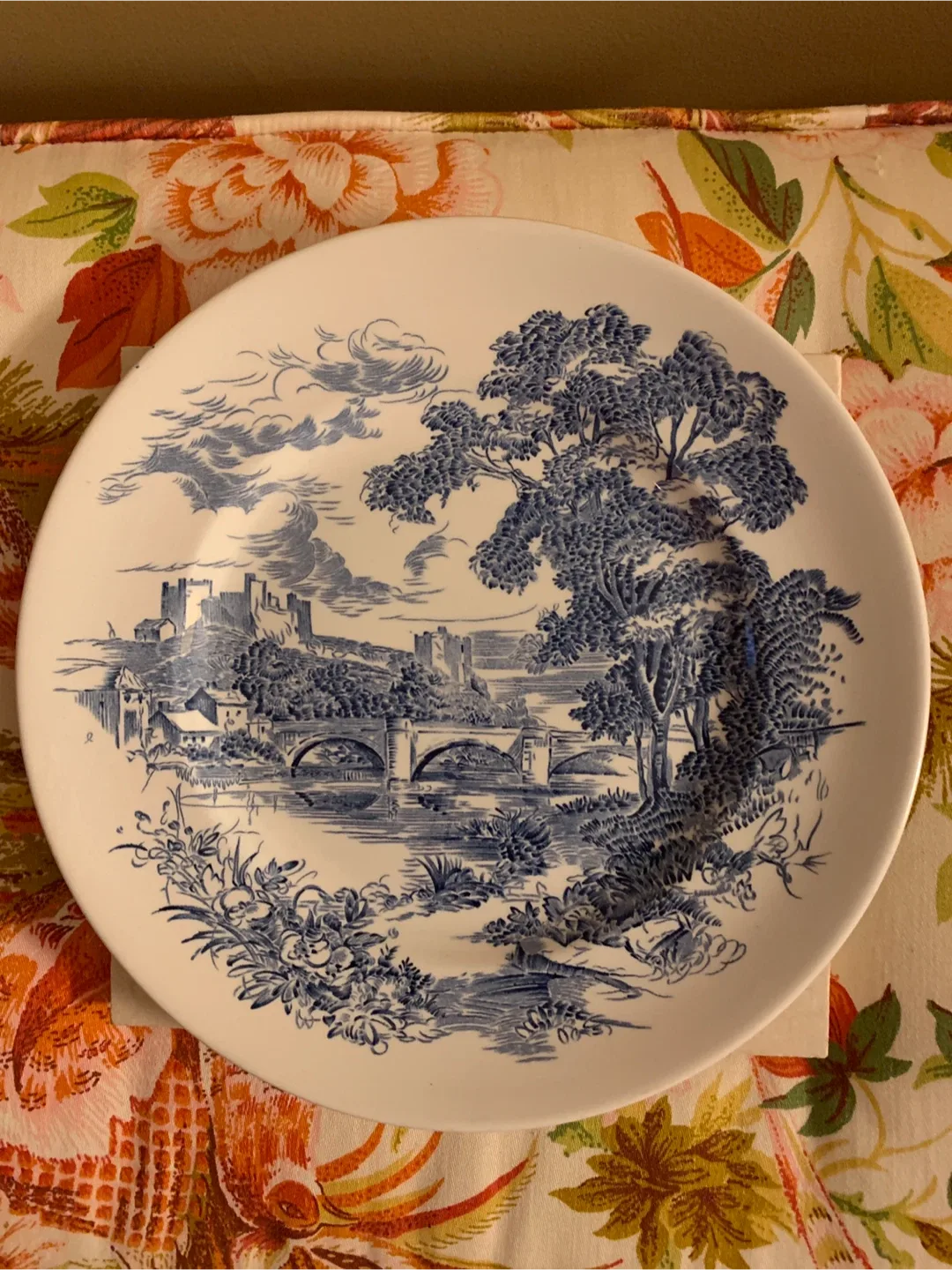 Vintage Wedgwood "Countryside" Plate image indicator(6)