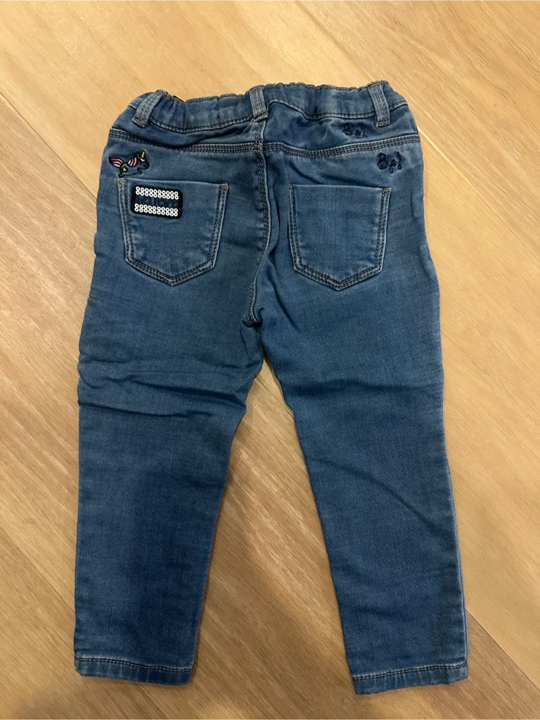 Bundle or Toddler Jeans - size 18-24 months image indicator(4)