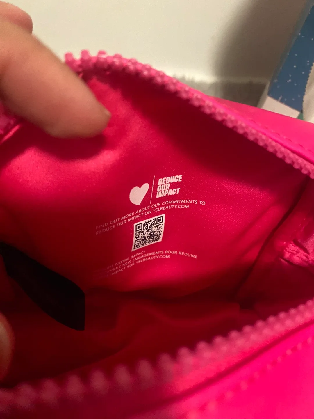 YSL Libre Gel Douche Shower Gel (50ml) & Pink Beaute Pouch image indicator(10)