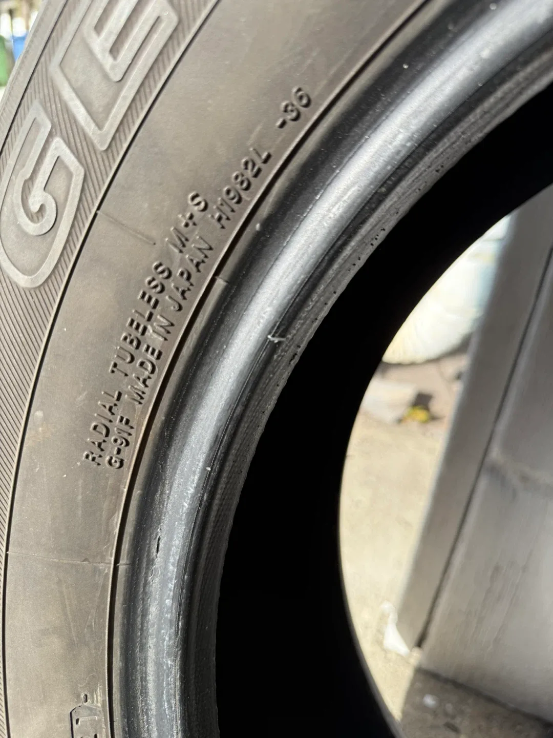 Yokohama P225/60R17 98H Tires - Set of 4 image indicator(4)