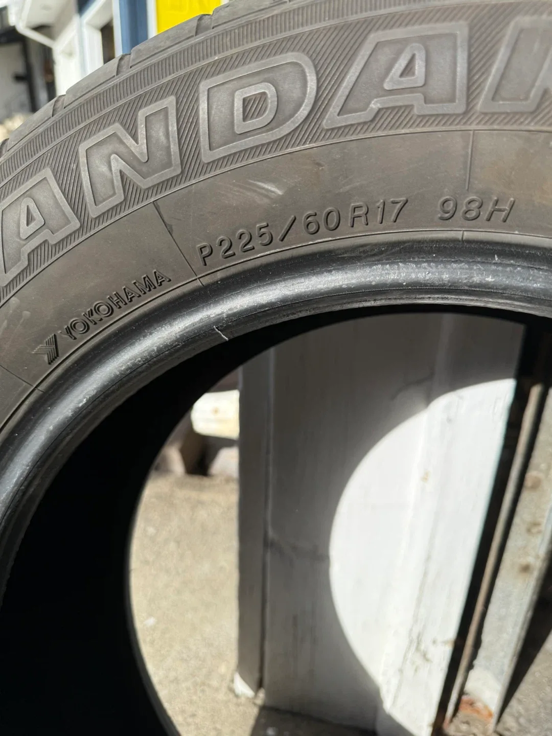 Yokohama P225/60R17 98H Tires - Set of 4 image indicator(3)