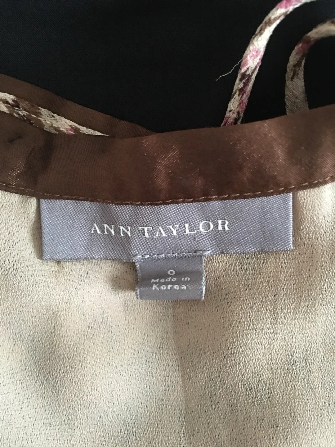 Ann Taylor Skirt - Size 0, Silk Blend image indicator(2)