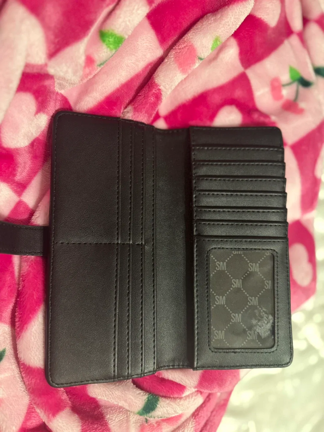 slim steve madden wallet image indicator(2)