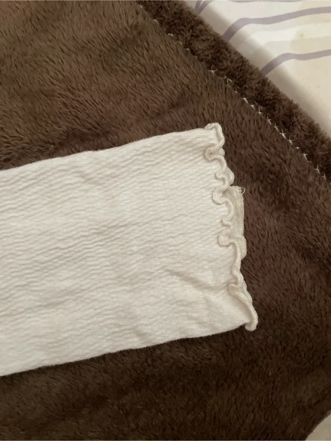 White Long Sleeve Top image indicator(3)