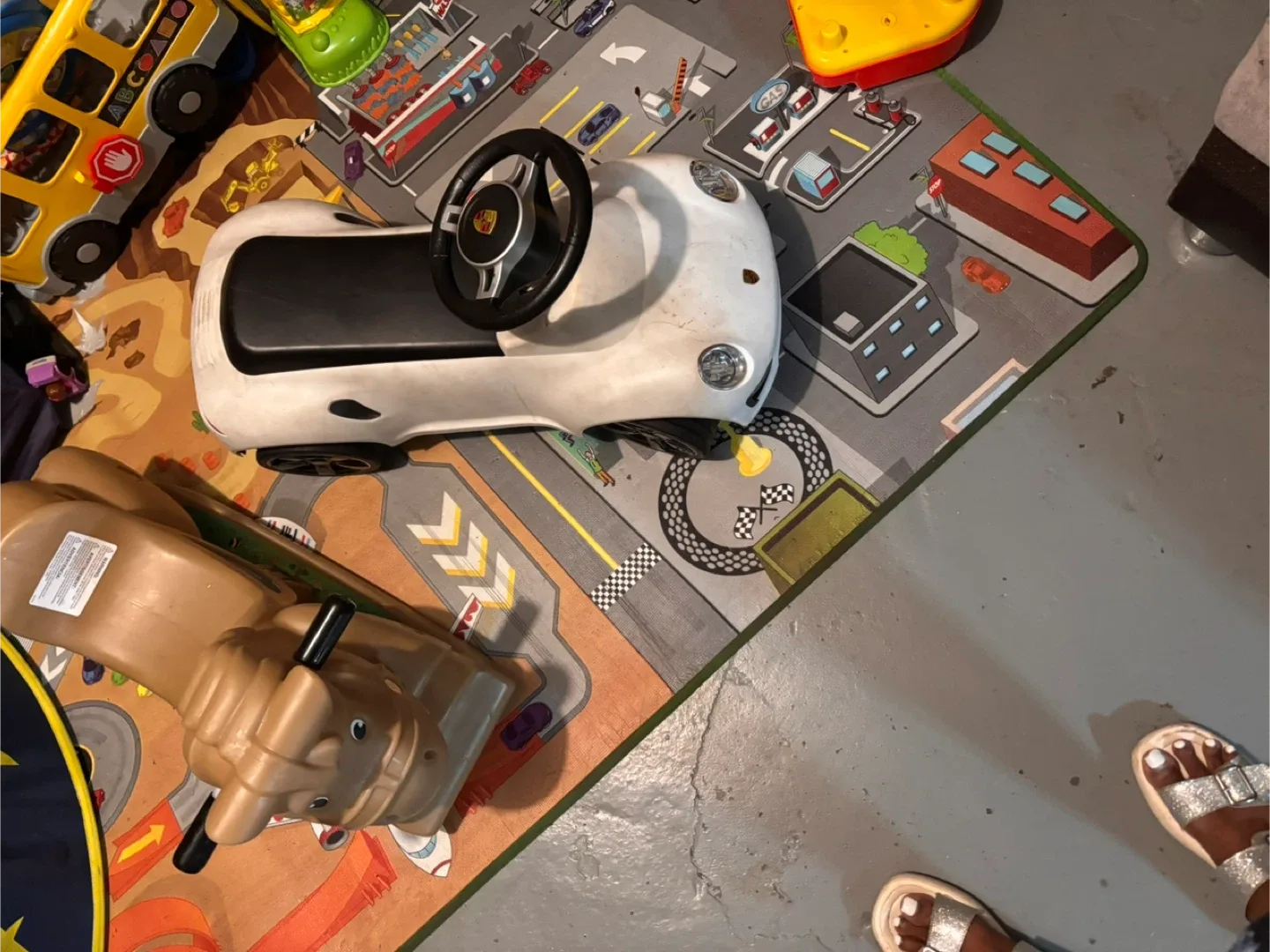 Porsche Ride-On Car thumbnail