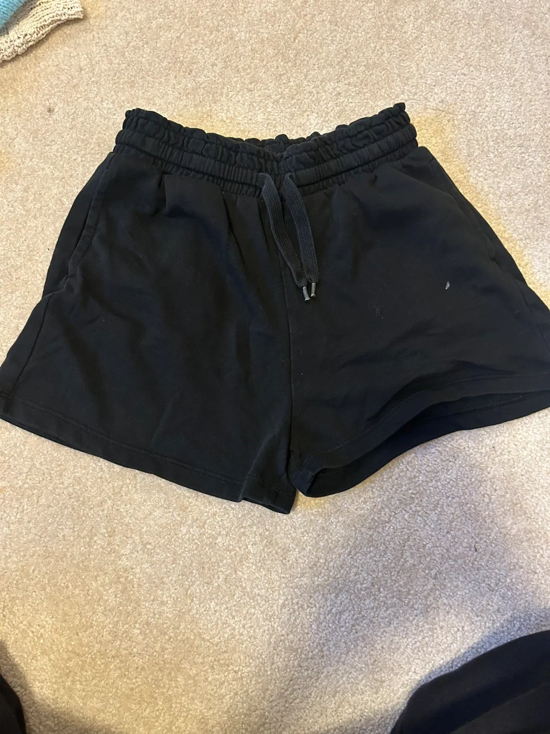 H&M Shorts image indicator(2)