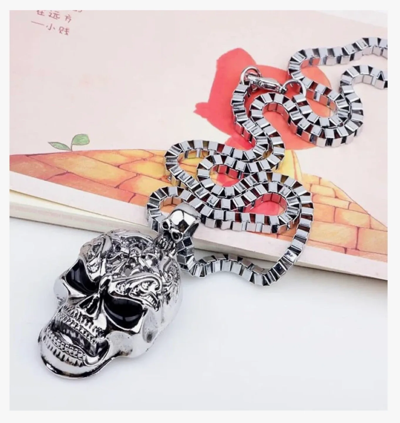 Skull Pendant Necklace thumbnail