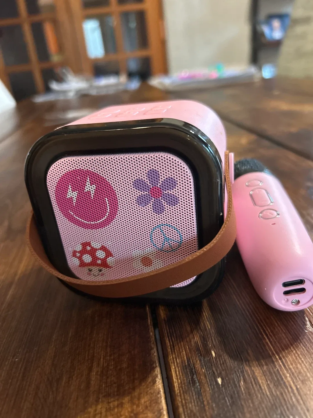 Pink Karaoke Machine with Microphone image indicator(3)