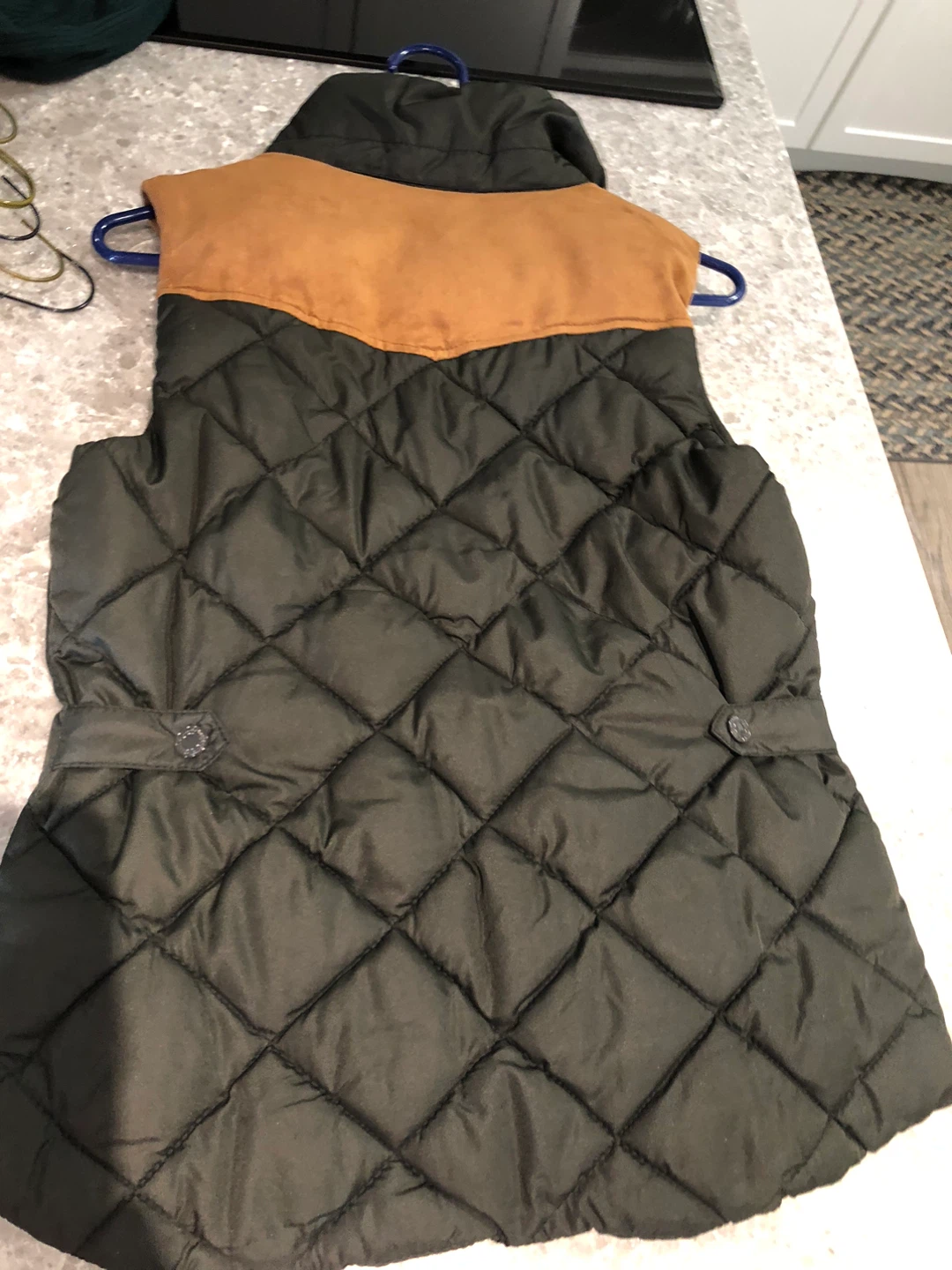 L.O.G.G. Quilted Vest - Size 4 - photo 2