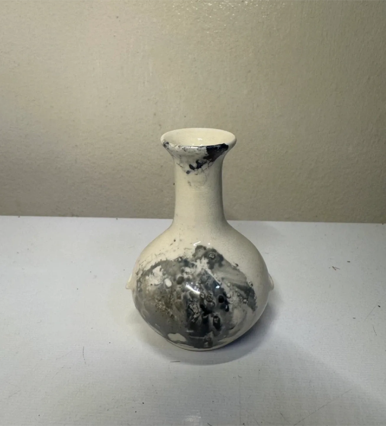 🥕Handmade Ceramic Vase thumbnail