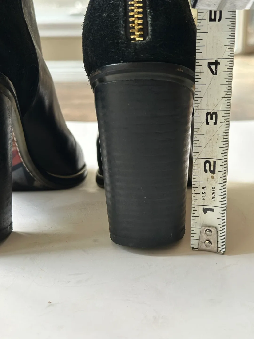 TED BAKER Black Leather Heeled Ankle Boots image indicator(7)