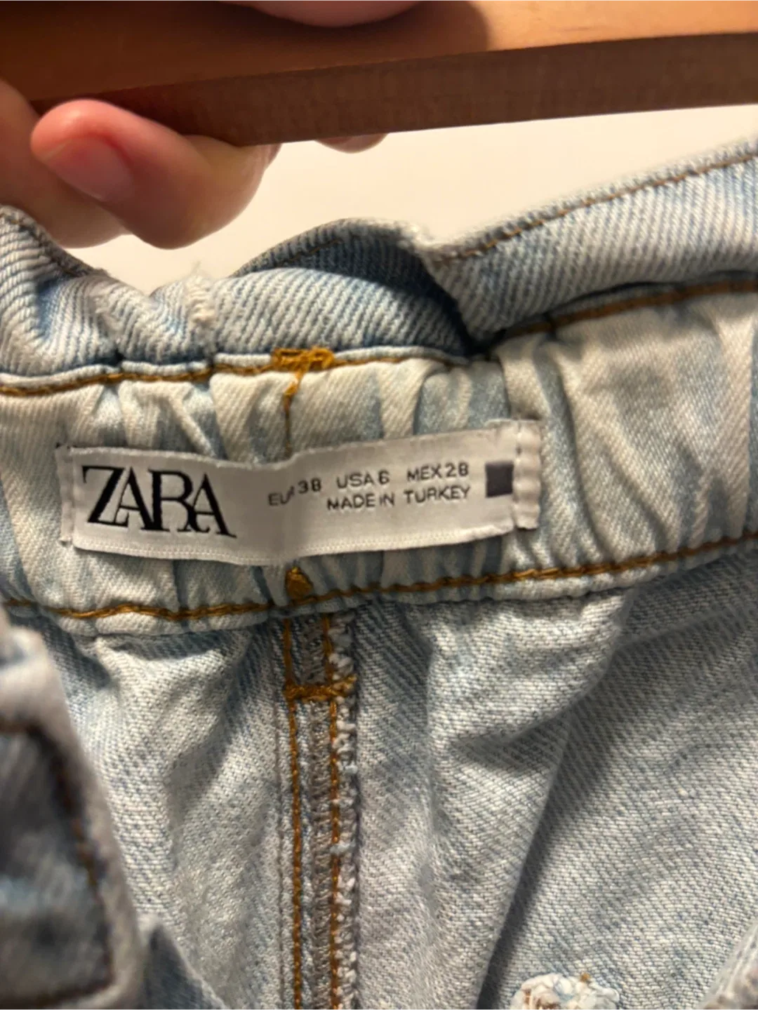 Zara Women's Banana Jeans image indicator(3)