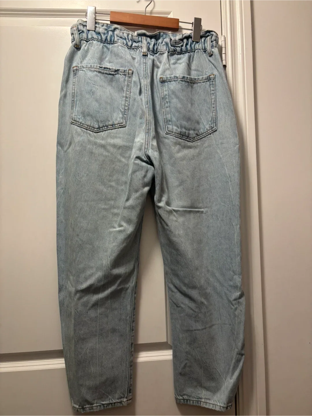 Zara Women's Banana Jeans image indicator(2)