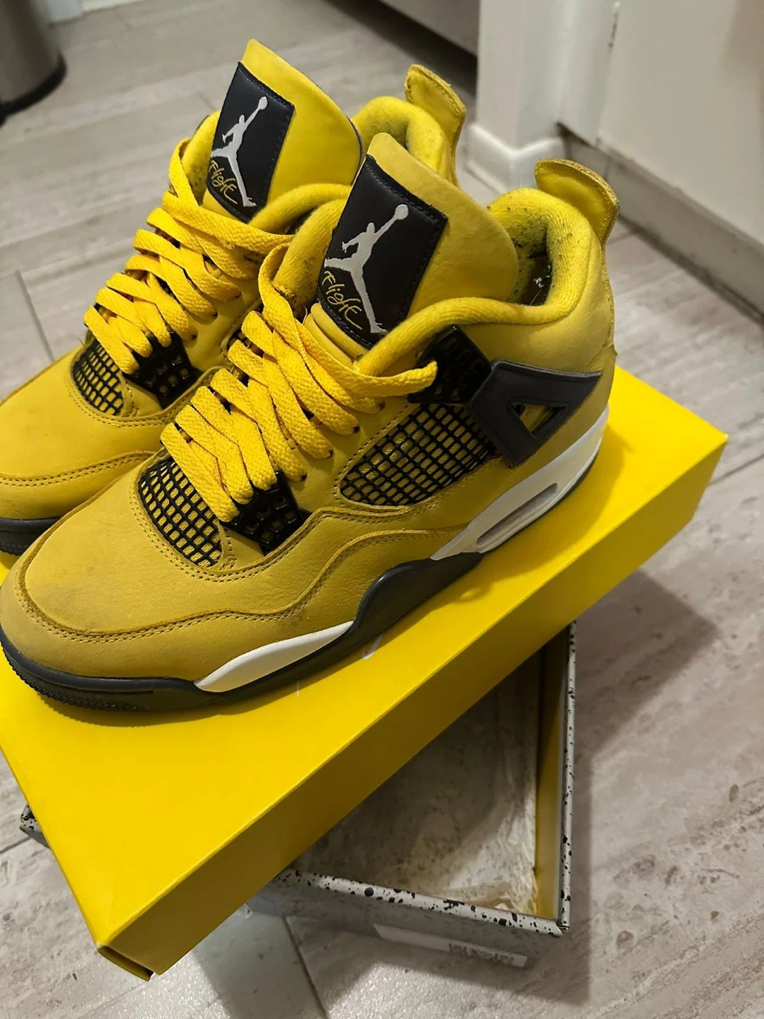 Air Jordan 4 Retro Lightning (2021) Size 8 - photo 2