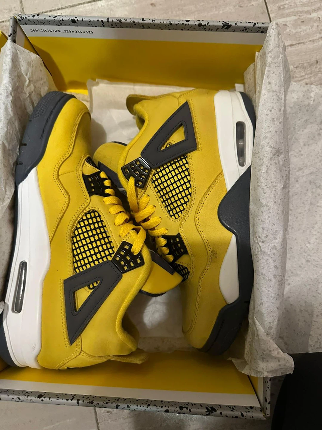Air Jordan 4 Retro Lightning (2021) Size 8 - photo 3