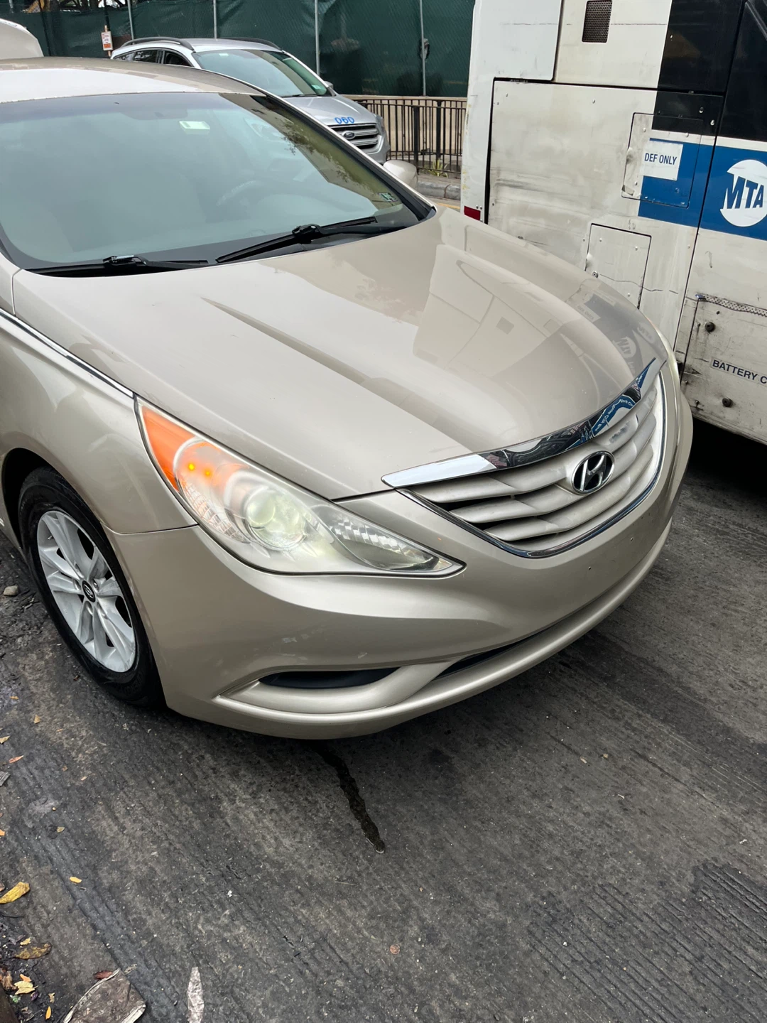 Hyundai Sonata - Sedan - photo 2