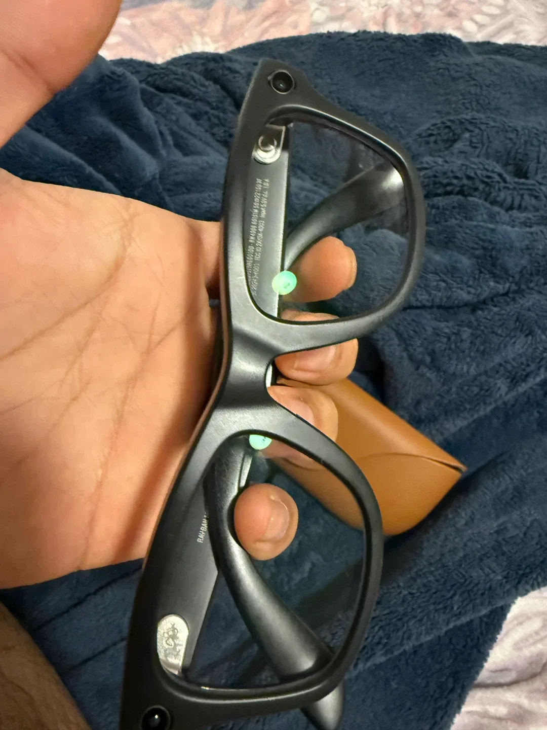 Ray-Ban Meta Smart Glasses Black image indicator(4)