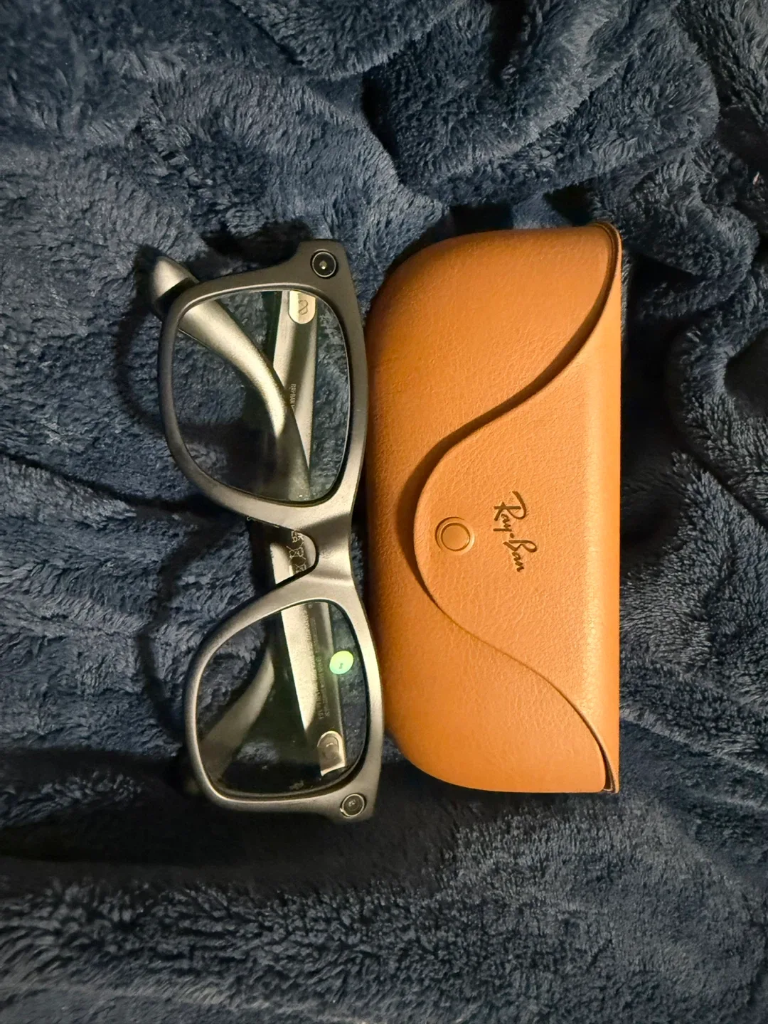 Ray-Ban Meta Smart Glasses Black image indicator(2)