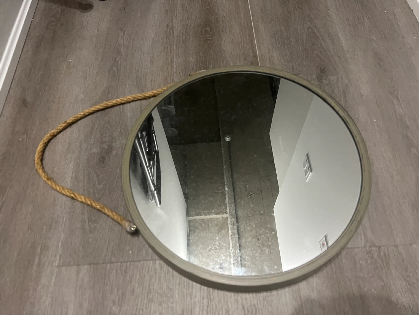 Round Wall Mirror with Rope Accent