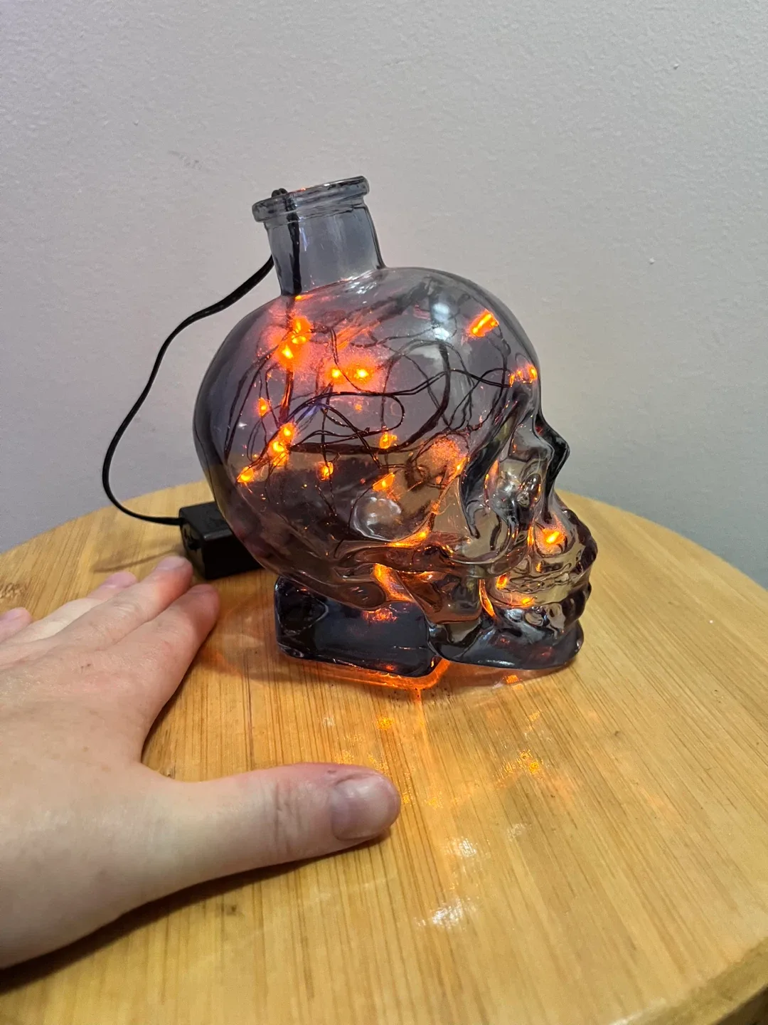 Skull Glass Bottle with Fairy Lights image indicator(2)