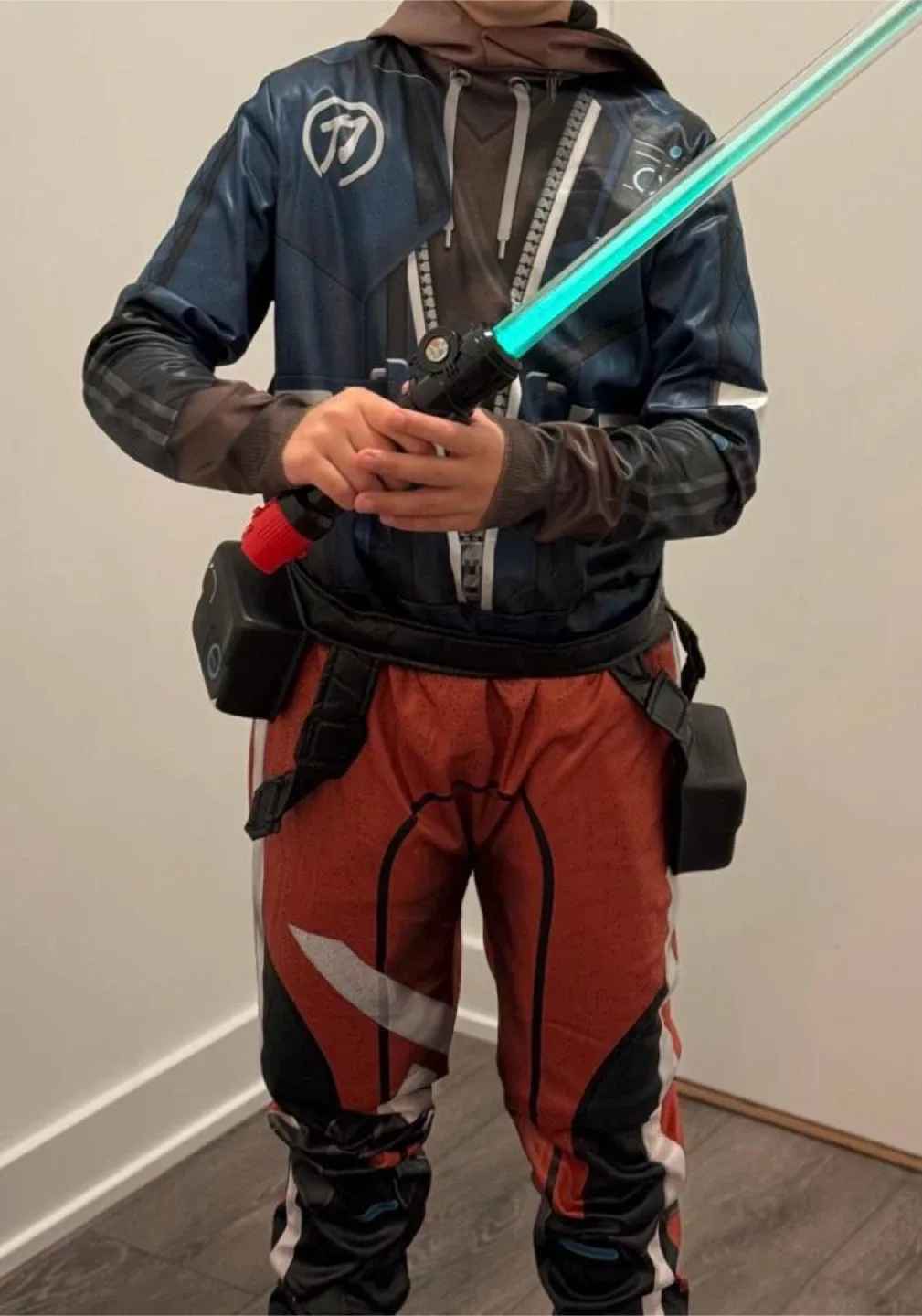 Hyper Scape ACE Costume - Size Large (12-14) image indicator(4)