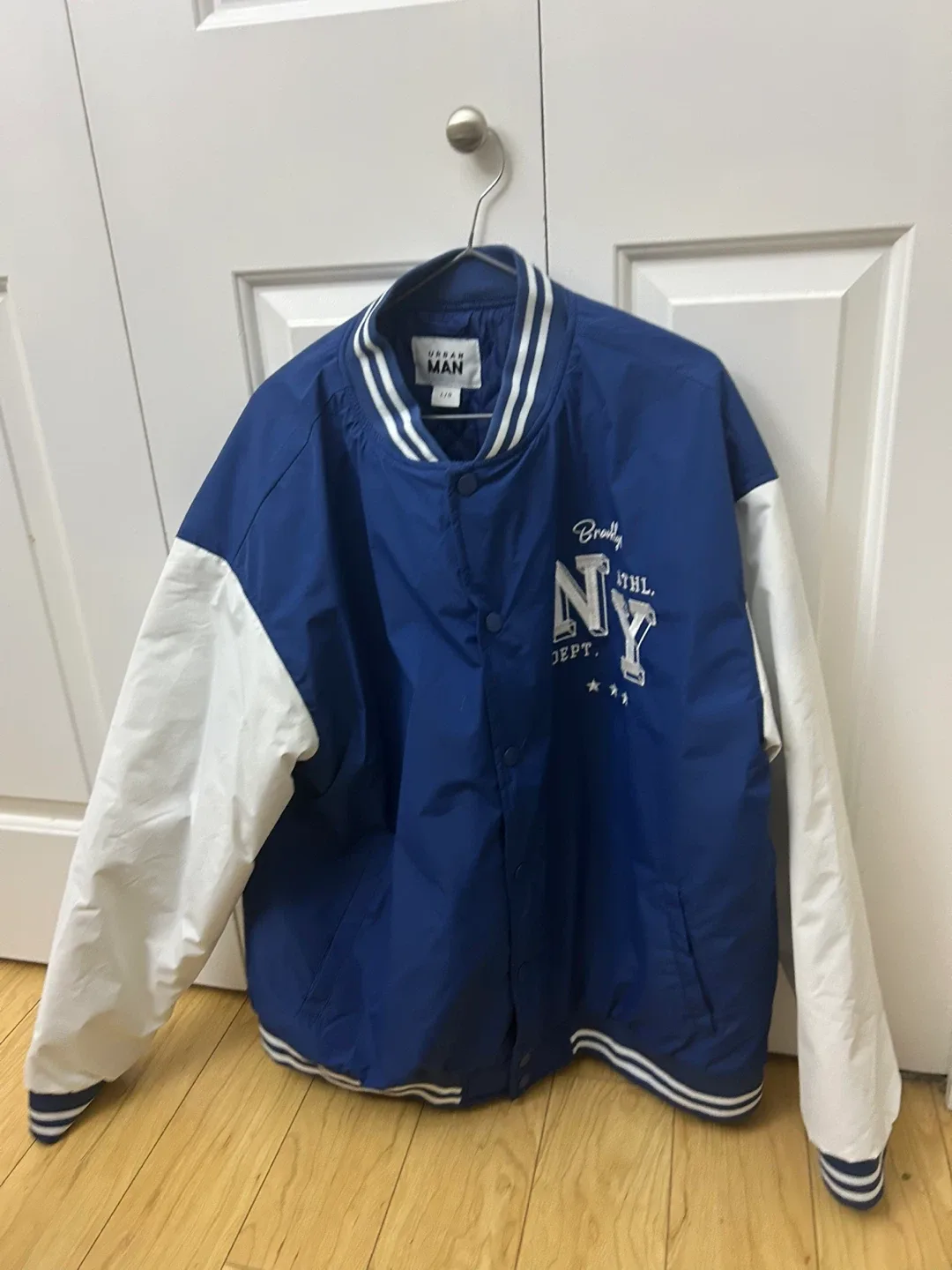 Brooklyn Varsity Jacket Size L image indicator(2)