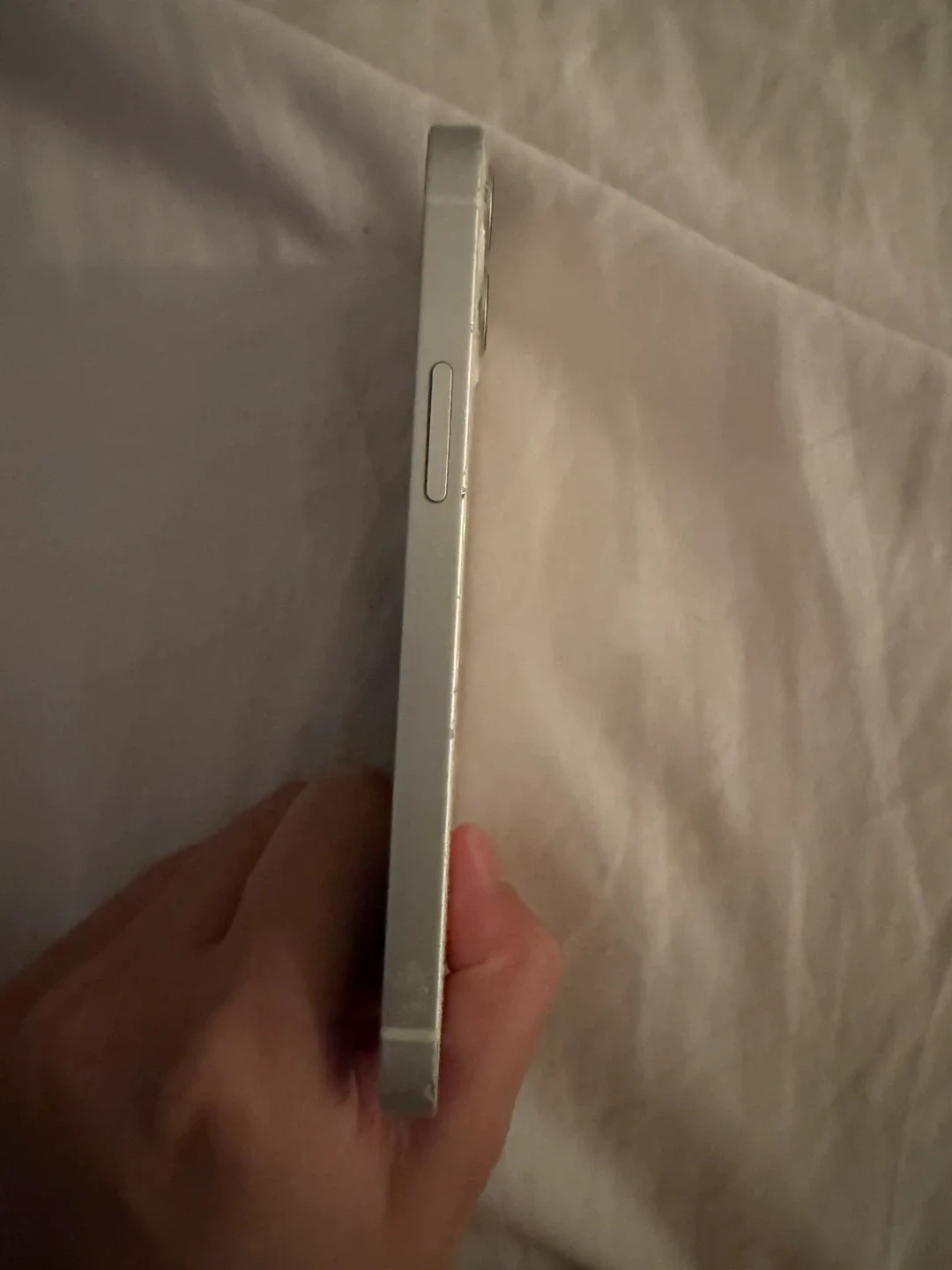 iPhone 12 mini - 64gb Cracked Back image indicator(3)