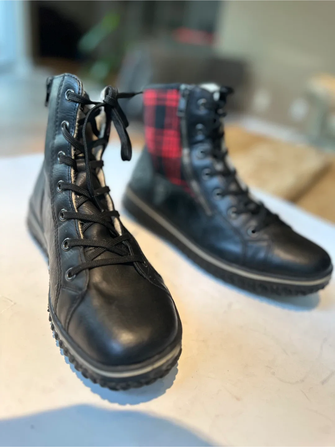 Rieker Black & Red leather Ankle Boots - Size EUR 40/ US 9-9.5 image indicator(3)