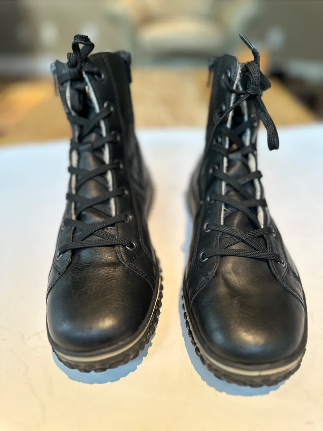 Rieker Black & Red leather Ankle Boots - Size EUR 40/ US 9-9.5 image indicator(7)