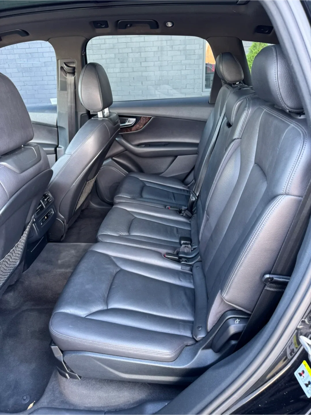 2017 Audi Q7 · 3.0T Quattro Premium Sport Utility 4D image indicator(6)