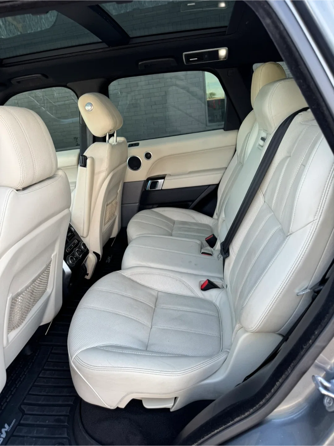 2015 Land Rover Range Rover Sport · HSE Sport Utility 4D image indicator(6)