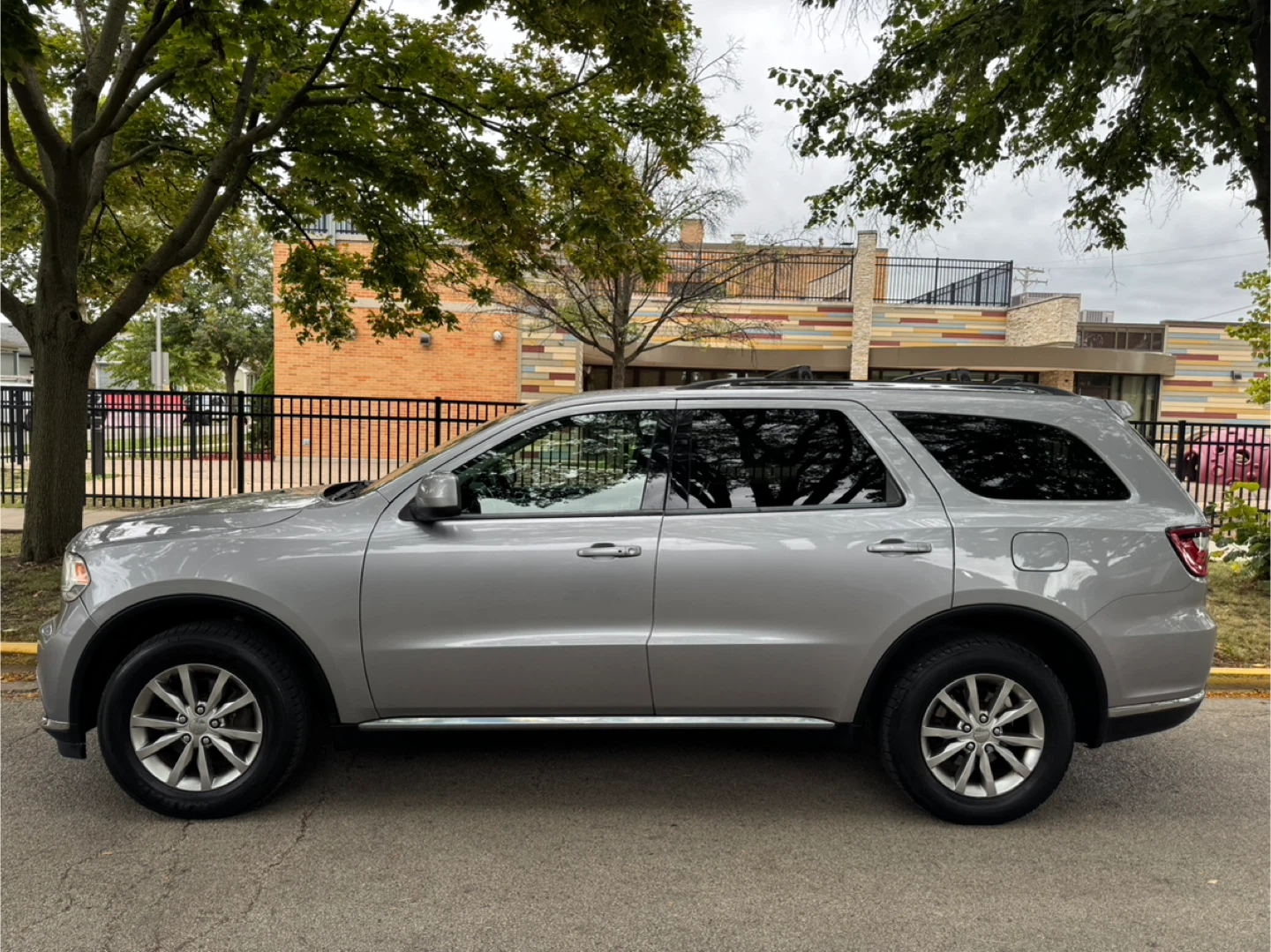 2016 Dodge Durango · SXT Sport Utility 4D - photo 4