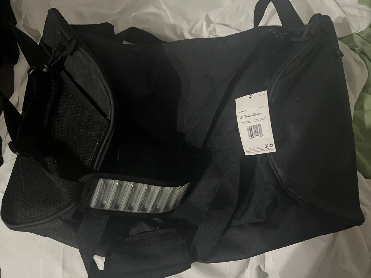 Brand new Nike Zoom Duffel Bag - Black image indicator(2)