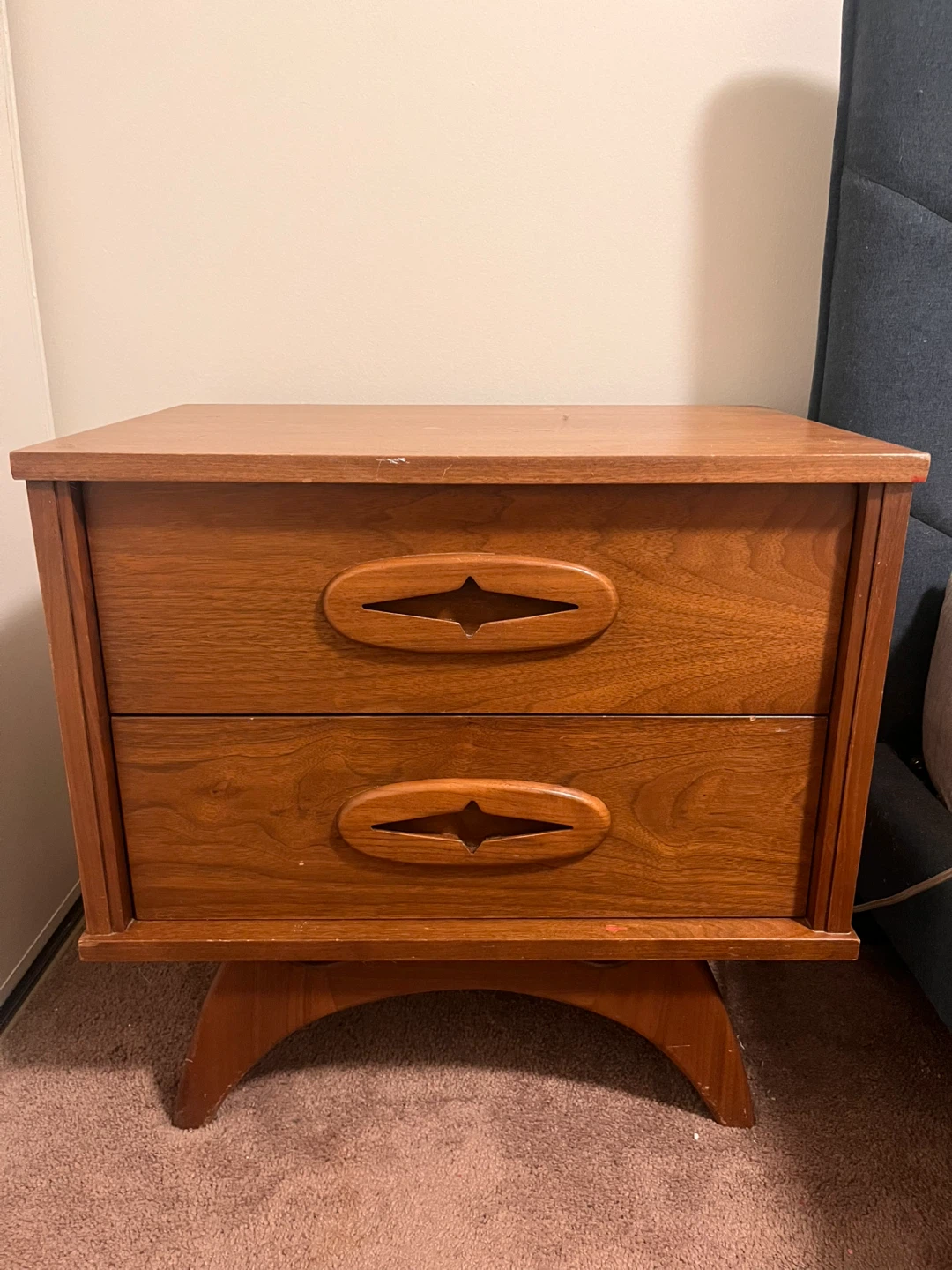 Vintage Mid-Century Modern Nightstand - photo 2
