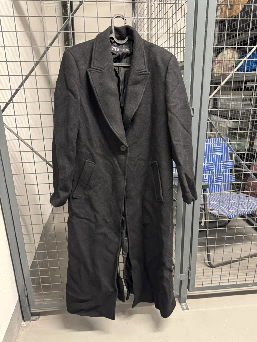 Zara Black Wool Blend Coat - Size L image indicator(2)