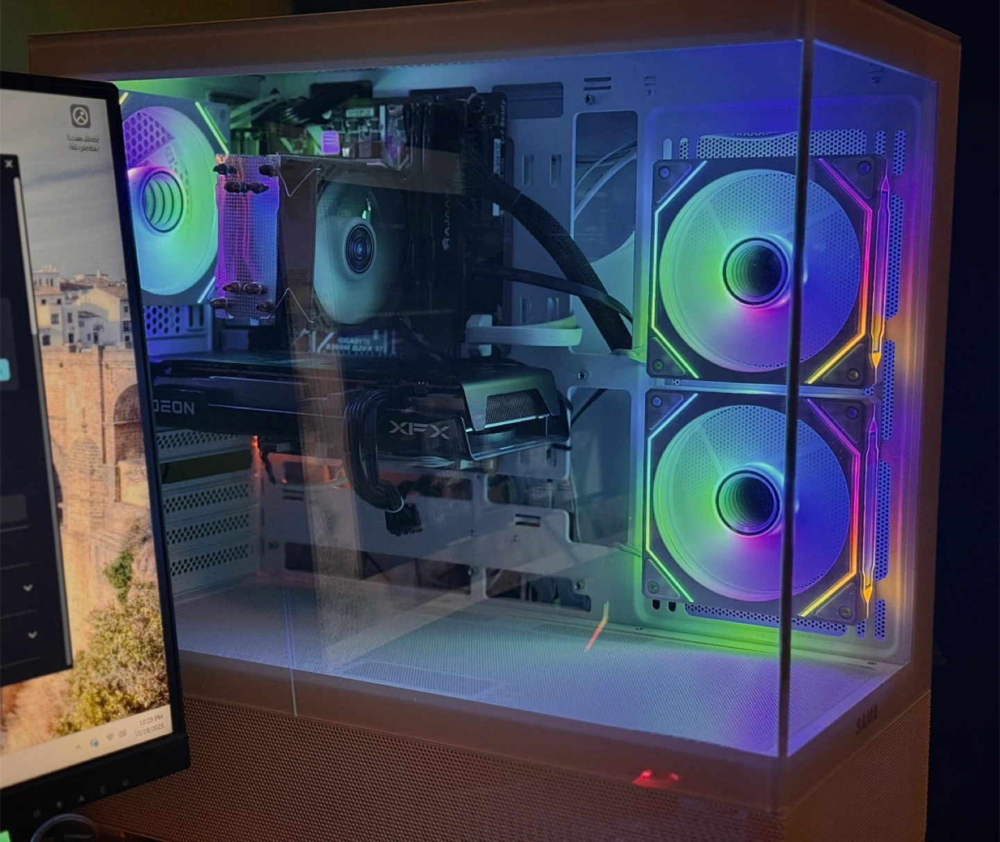 Gaming PC - intel i7 ❄️🔵 / RX 6650 XT 👹♥️ / Fortnite 250+ FPS