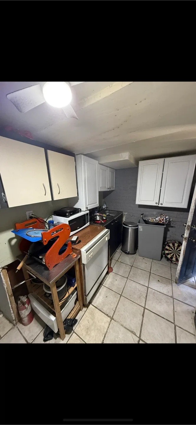 Cozy Private Room For Rent image indicator(8)