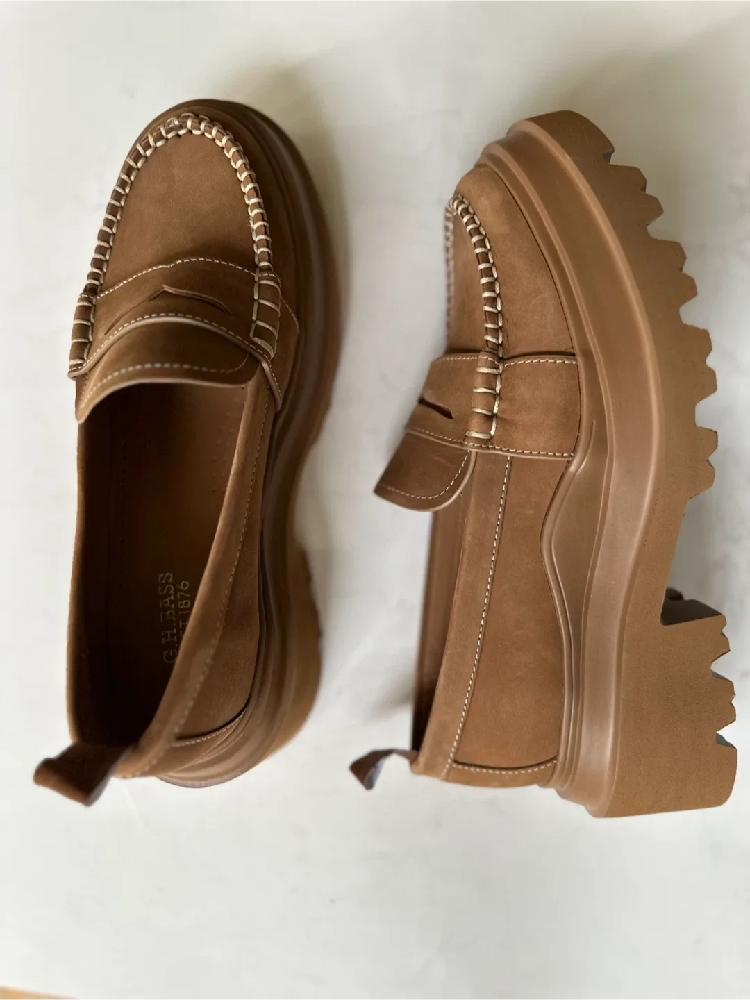 NEW!  G.H. Bass  Leather Lug Loafers Size EUR 39/ US 8-8.5 image indicator(3)