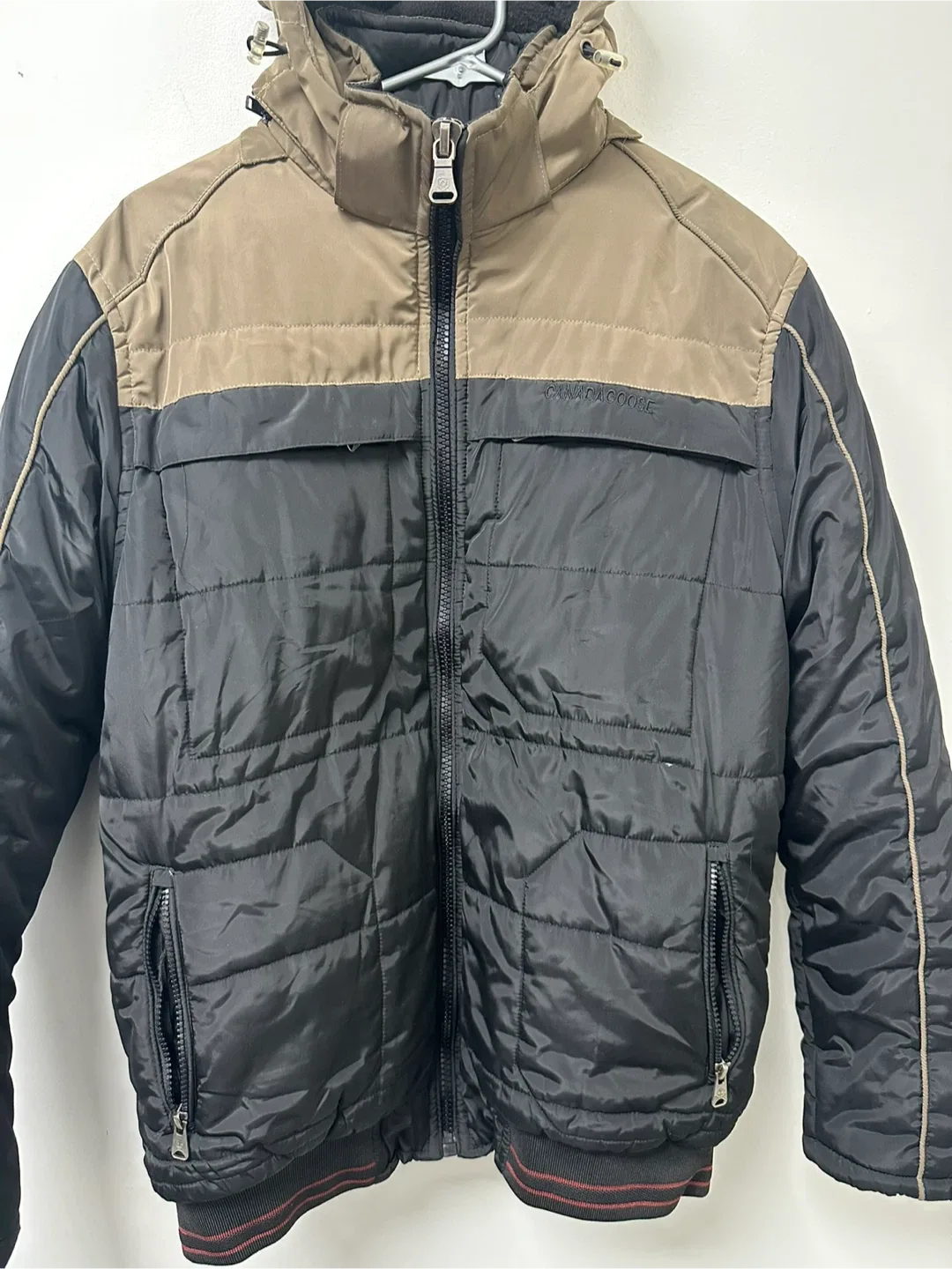 Canada Goose Puffer Jacket - Black & Tan image indicator(5)