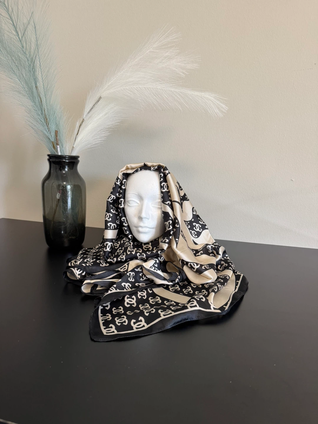 Laimizz Fashion Scarf - Classic Black & Beige